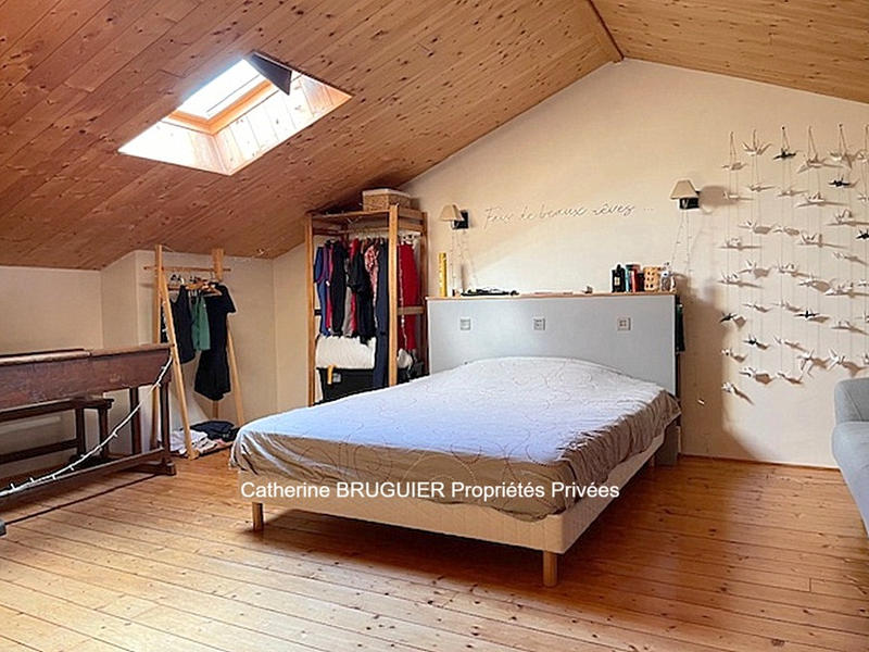 Maison - 225 m² - 10 pièces