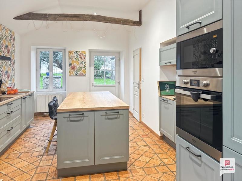 Maison - 194 m² - 8 pièces