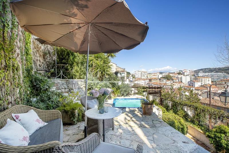 Maison de ville - 88 m² - 5 pièces