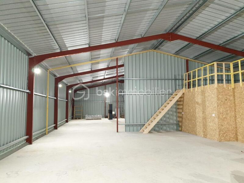 Local commercial - 360 m² - 1 pièce