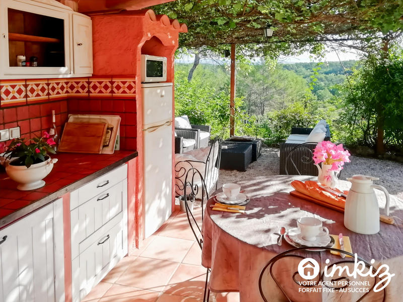 Maison - 220 m² - 9 pièces