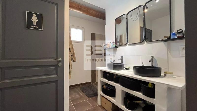 Corps de ferme - 212 m² - 11 pièces