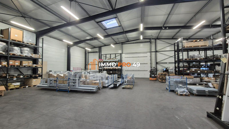 Local d'activités - 3 330 m²