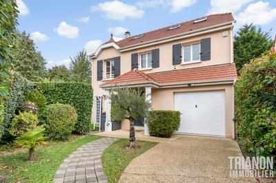 Maison - 141 m² - 7 pièces