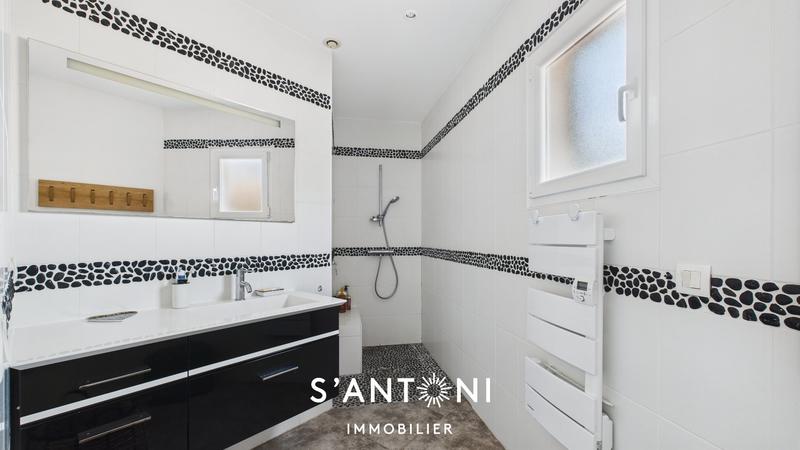 Maison - 144 m² - 4 pièces