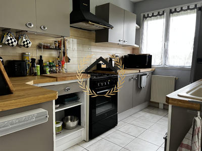 Maison traditionnelle - 165 m² - 6 pièces