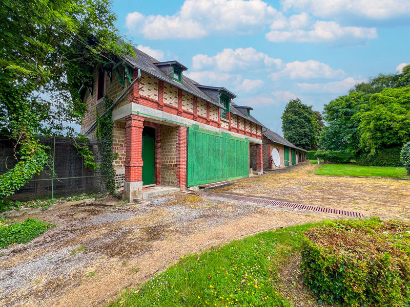 Maison - 358 m² - 11 pièces