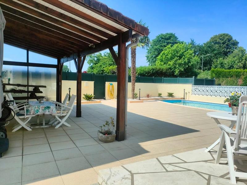 Villa - 175 m² - 6 pièces