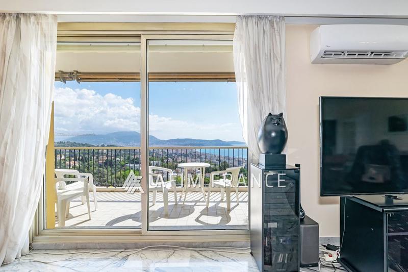 Appartement - 205 m² - 6 pièces