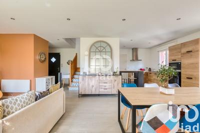 Maison - 102 m² - 4 pièces