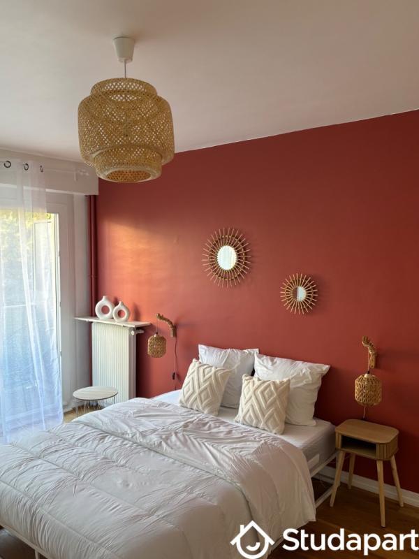 Chambre - 12 m² - 1 pièce