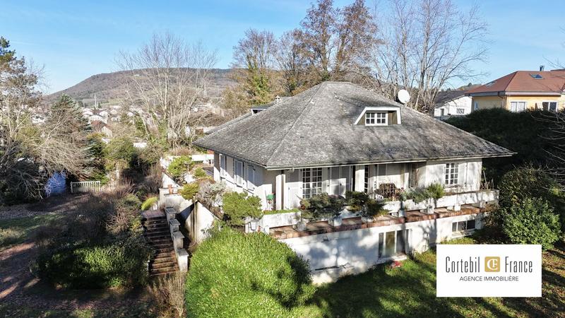 Villa - 177 m² - 6 pièces