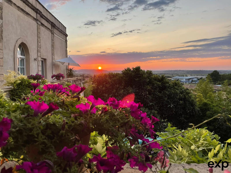 Maison - 615 m² - 16 pièces