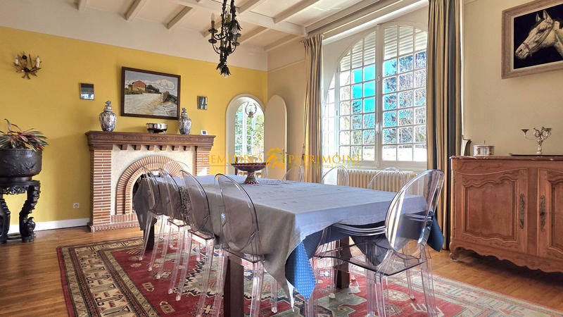 Maison - 202 m² - 6 pièces