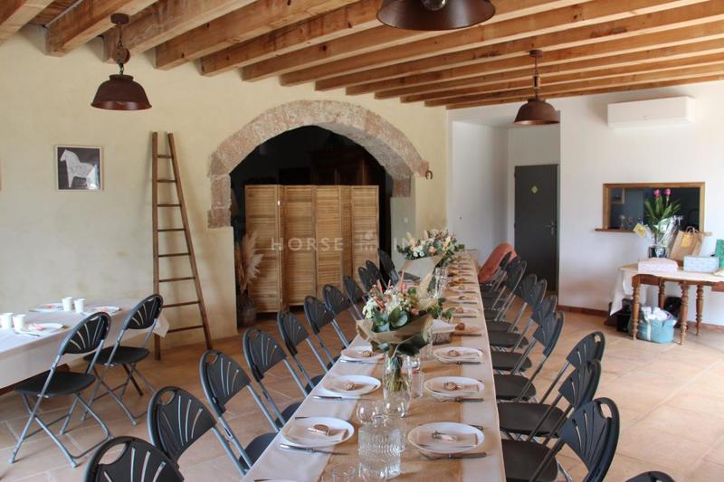 Mas - 597 m² - 22 pièces