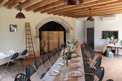 Mas - 597 m² - 22 pièces