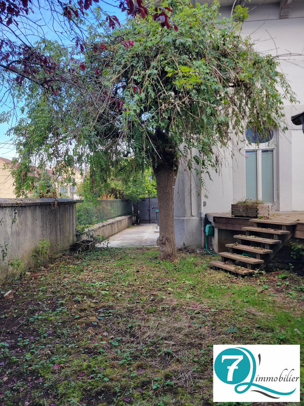 Maison - 200 m² - 10 pièces