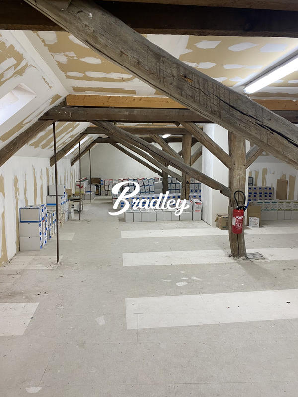 Bureau - 350 m² - 1 pièce