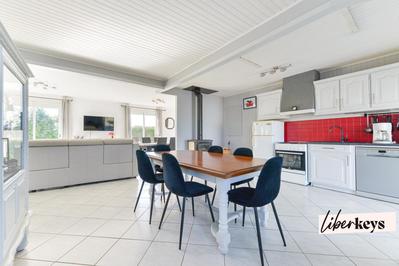 Maison - 82 m² - 4 pièces