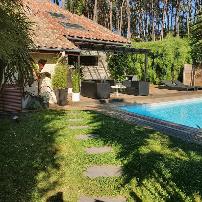 Maison - 221 m² - 9 pièces