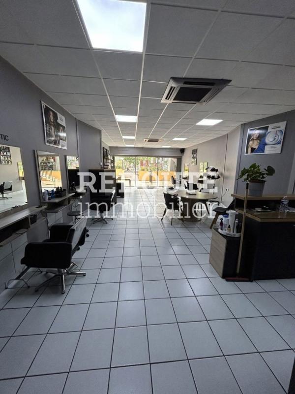 Beauté / Bien-être - 90 m²