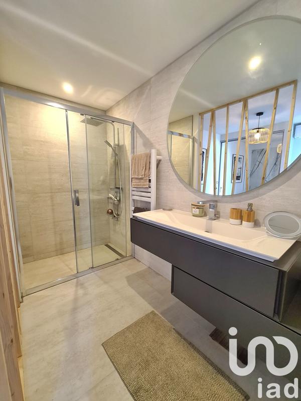 Maison - 99 m² - 5 pièces