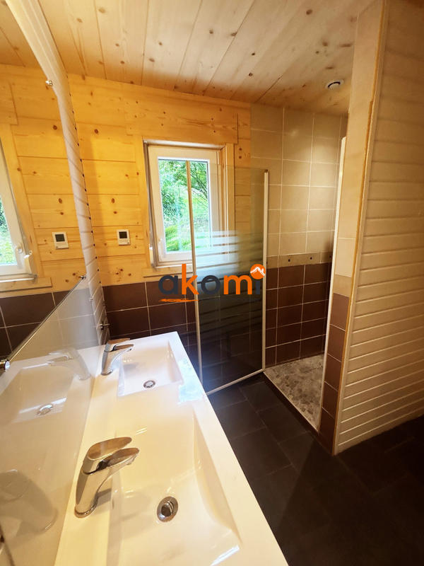 Châlet - 187 m² - 8 pièces