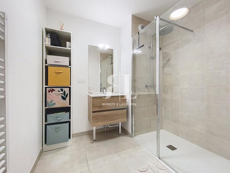 Appartement - 90 m² - 4 pièces