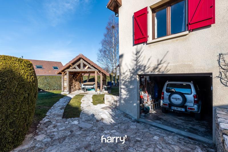 Maison - 93 m² - 5 pièces