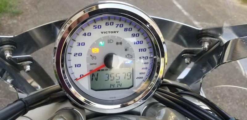 Victory Motorcycles Cross roads luxe 1731 victory Noir