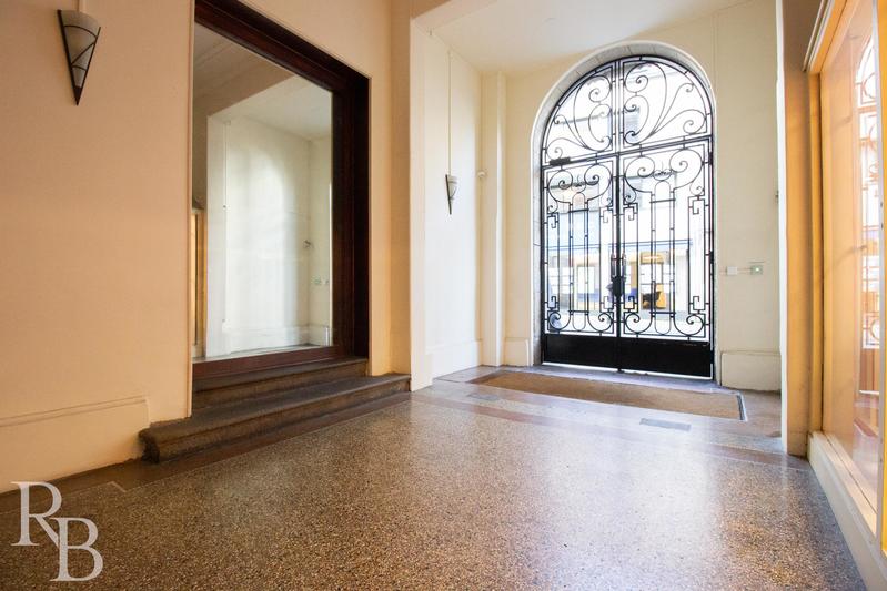 Appartement - 102 m² - 5 pièces