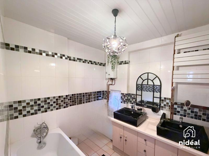 Maison - 120 m² - 6 pièces