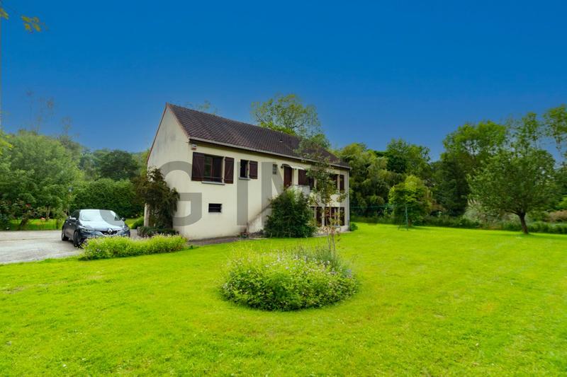 Maison - 163 m² - 6 pièces