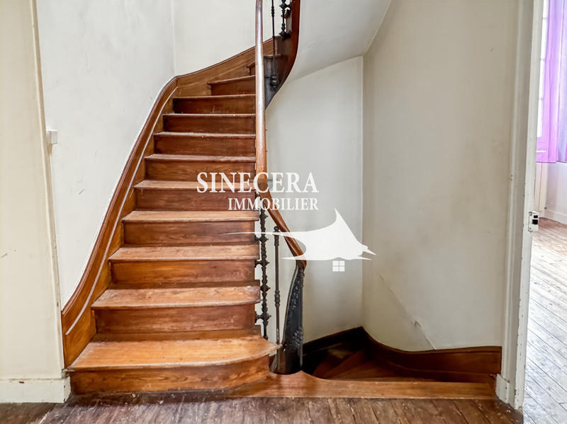 Maison - 208 m² - 3 pièces