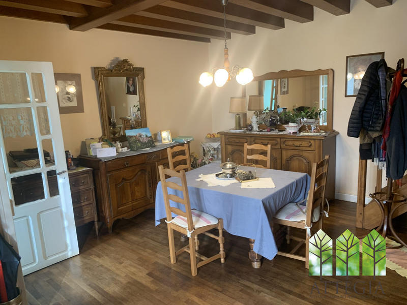 Maison - 96 m² - 5 pièces