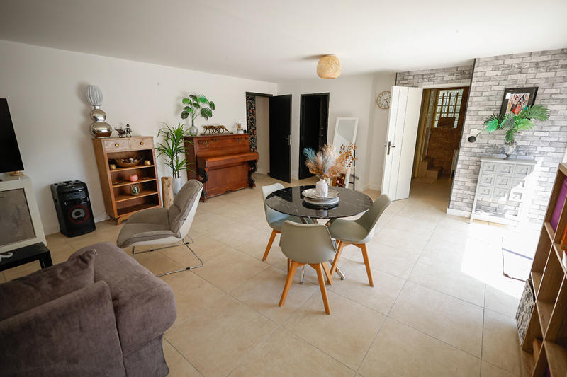 Maison - 164 m² - 5 pièces