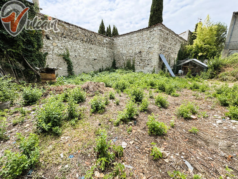 Maison - 240 m² - 5 pièces