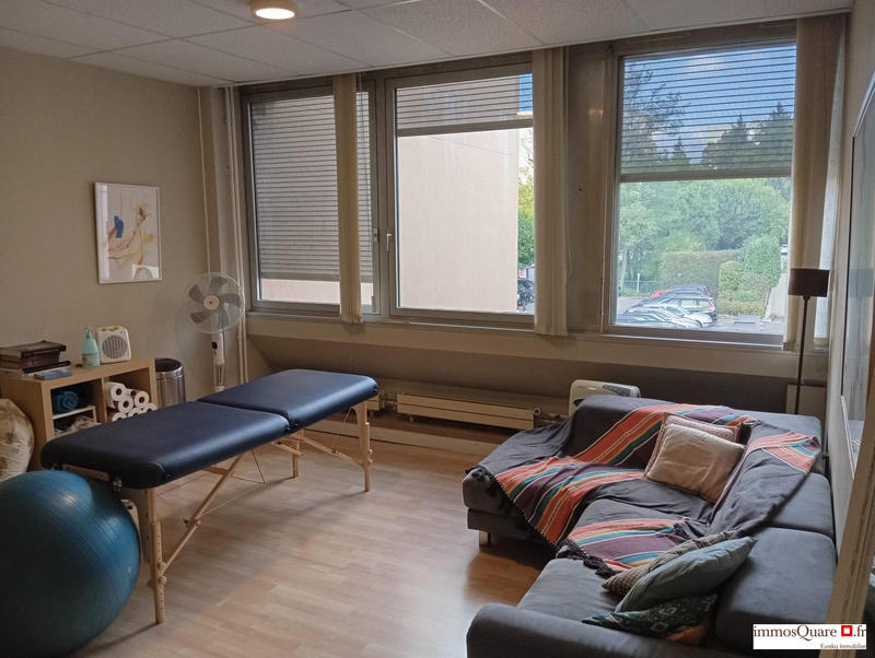 Bureau - 70 m² - 3 pièces