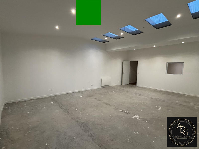 Local commercial - 120 m² - 3 pièces