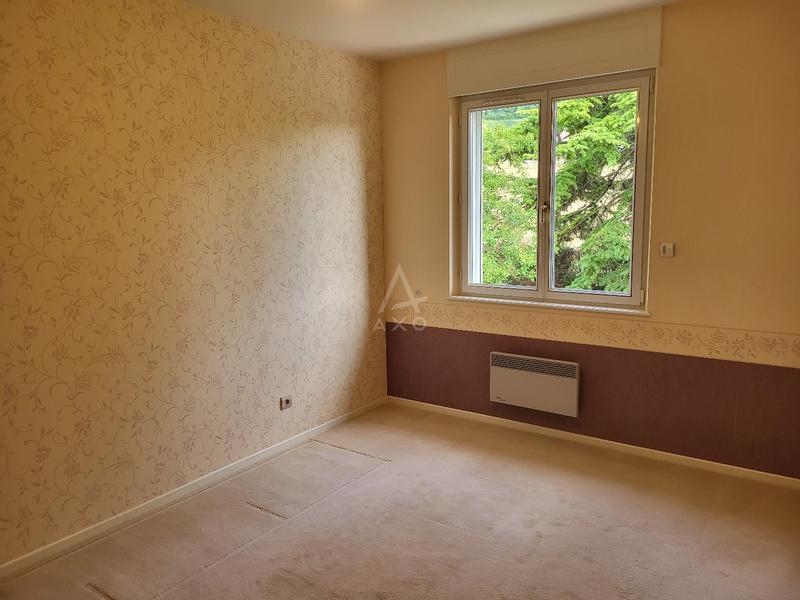 Maison - 218 m² - 8 pièces