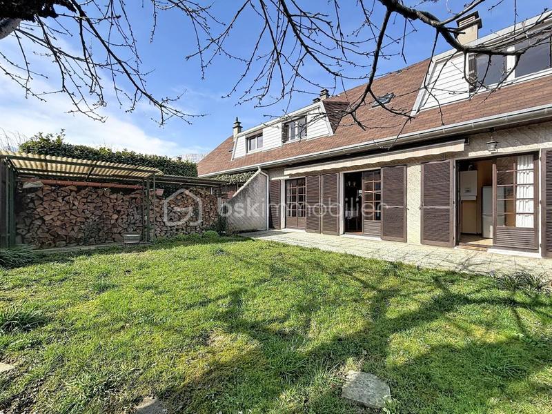 Maison - 99 m² - 4 pièces