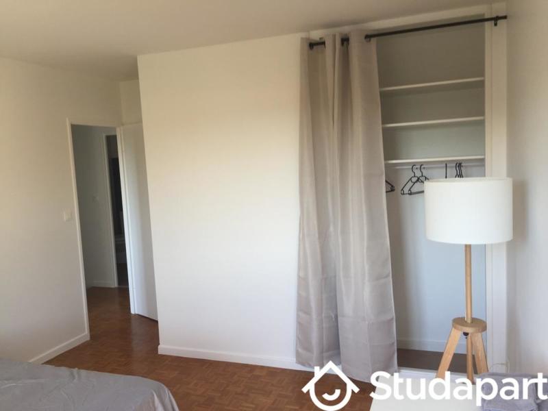Chambre - 12 m² - 1 pièce