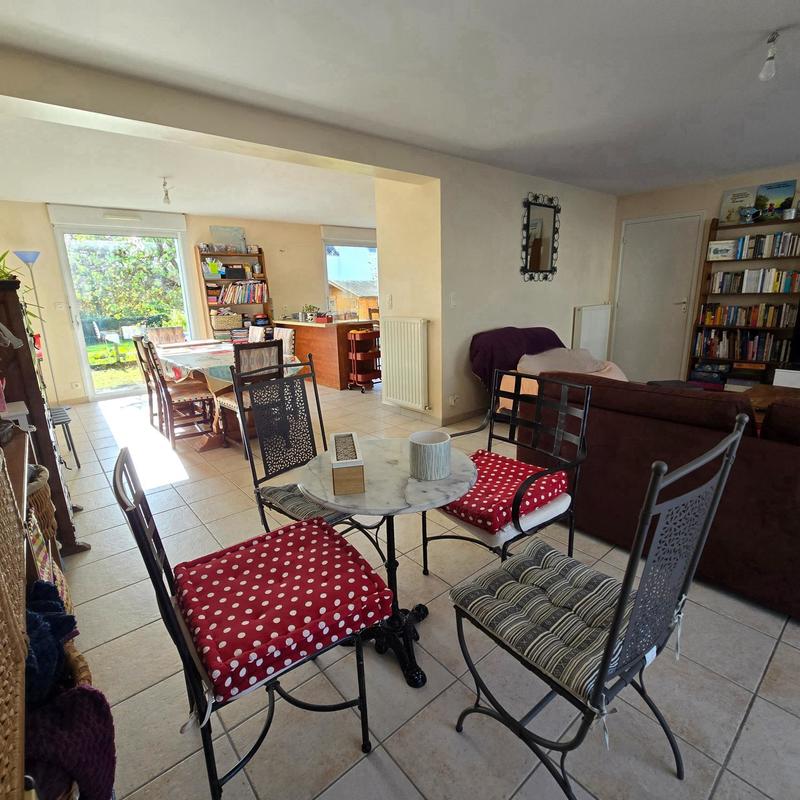 Maison - 184 m² - 8 pièces