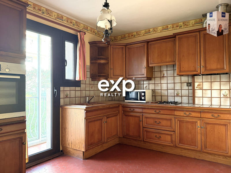 Appartement - 70 m² - 3 pièces