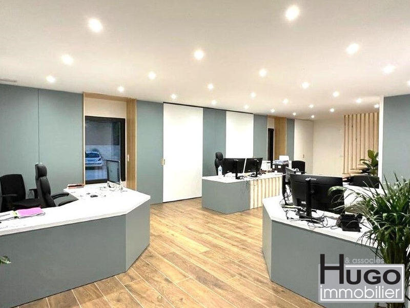 Local d'activité / Entrepôt - 14 200 m²