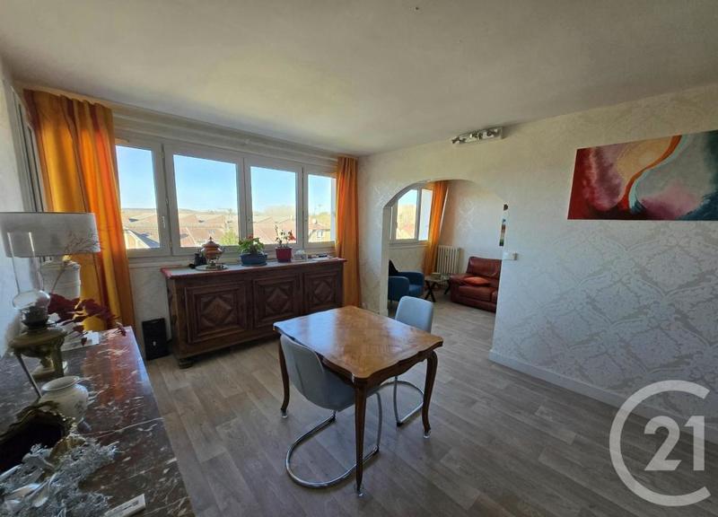 Appartement - 65 m² - 4 pièces