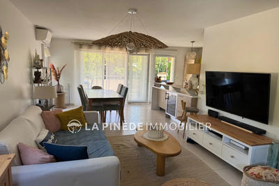 Appartement - 83 m² - 4 pièces