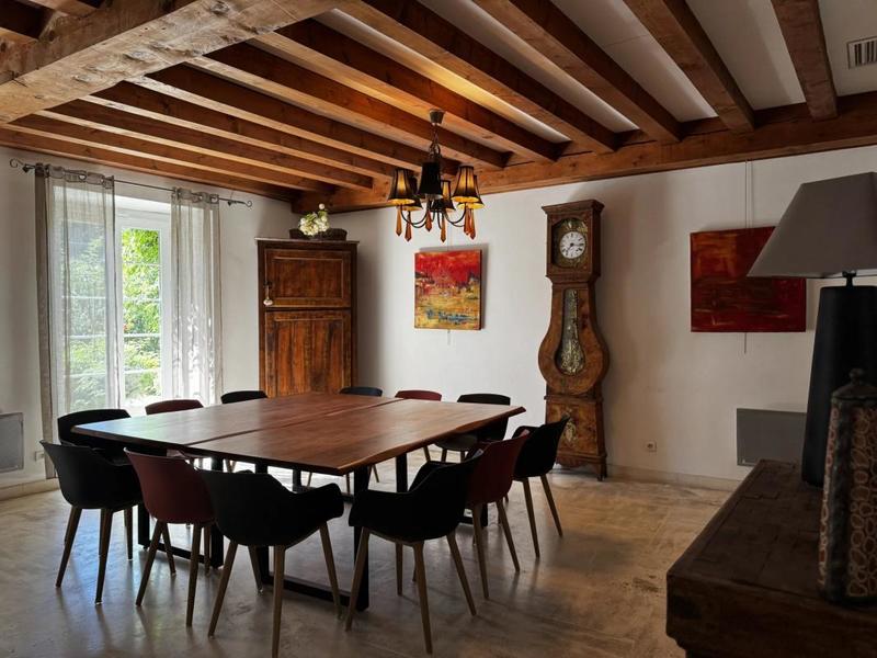 Maison - 208 m² - 7 pièces