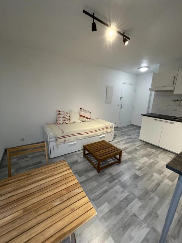 Studio - 19 m² - 1 pièce