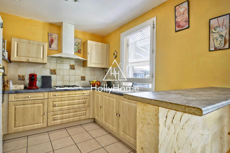 Maison - 90 m² - 4 pièces